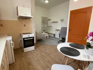 Prodej bytu 2+kk, Jablonec nad Nisou, Jungmannova, 32 m2