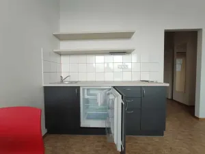 Pronájem bytu 1+kk, Praha - Smíchov, Křížová, 35 m2