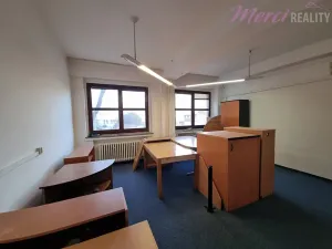Pronájem kanceláře, Uherské Hradiště, Tř. Maršála Malinovského, 23 m2