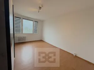 Pronájem bytu 2+1, Jindřichův Hradec, sídliště Vajgar, 62 m2