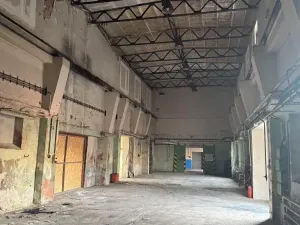 Dražba skladu, Pardubice, 5239 m2