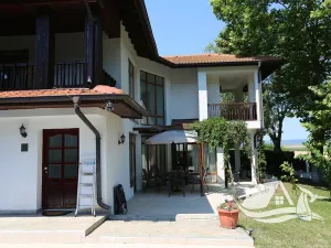 Prodej rodinného domu, Pomorie, Bulharsko, 146 m2