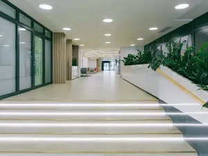 Pronájem kanceláře, Praha - Karlín, Sokolovská, 635 m2