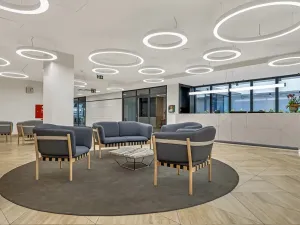 Pronájem kanceláře, Praha - Karlín, Sokolovská, 342 m2