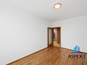 Pronájem bytu 2+kk, Praha - Stodůlky, Tlumačovská, 58 m2