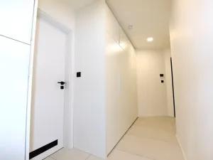 Pronájem bytu 1+kk, Praha - Vršovice, Krymská, 34 m2