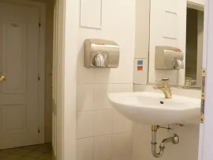 Pronájem kanceláře, Praha - Malá Strana, Karmelitská, 28 m2