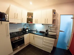 Pronájem bytu 2+kk, Praha - Karlín, Pernerova, 62 m2