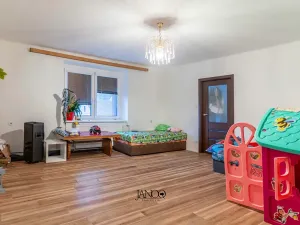 Prodej bytu 3+1, Oslavany, 1. máje, 74 m2