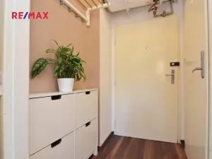 Pronájem bytu 2+kk, Praha - Košíře, Plzeňská, 41 m2