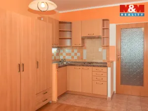 Prodej bytu 1+kk, Praha - Troja, Hnězdenská, 25 m2
