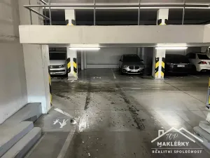 Prodej garážového stání, Praha - Modřany, Plovdivská, 14 m2