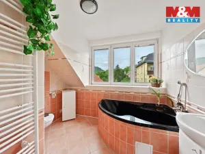 Pronájem bytu 2+1, Děčín - Děčín II-Nové Město, Lužická, 71 m2