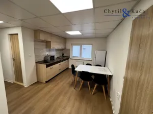 Pronájem ubytování, Přerov, Škodova, 985 m2