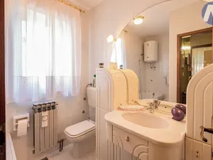 Prodej rodinného domu, Medulin, Chorvatsko, Dvorine, 155 m2