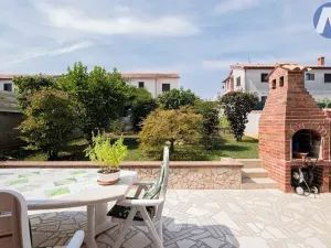 Prodej rodinného domu, Medulin, Chorvatsko, Dvorine, 155 m2