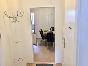 Pronájem bytu 1+1, Praha - Karlín, Sokolovská, 35 m2