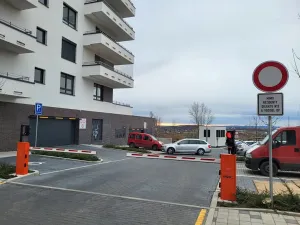 Pronájem bytu 1+kk, Praha - Třebonice, Thomasova, 29 m2