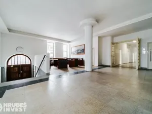 Prodej komerční nemovitosti, Adamov, Mírová, 2380 m2