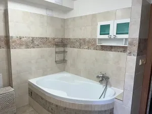 Pronájem bytu 2+1, Jihlava, Ladova, 55 m2