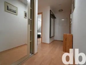 Pronájem bytu 3+kk, Karlovy Vary, Chelčického, 71 m2