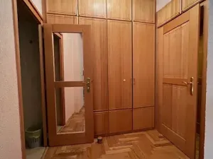 Prodej bytu 1+kk, Karlovy Vary, Poděbradská, 58 m2