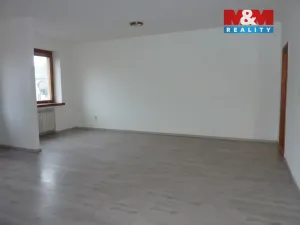 Pronájem bytu 1+1, Hronov, Husova, 64 m2