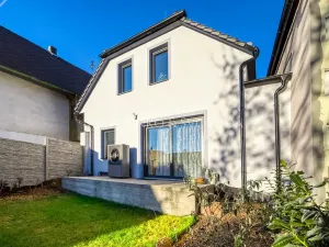 Prodej rodinného domu, Kamenice nad Lipou, nám. Husovo, 210 m2