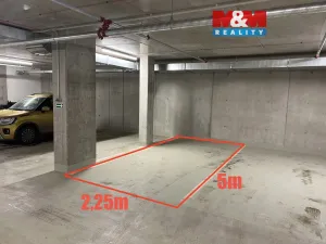 Pronájem garážového stání, Brno - Staré Brno, Ghegova, 11 m2