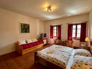 Prodej rodinného domu, Zlatá Koruna, 500 m2