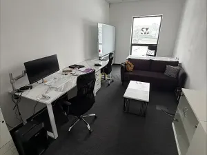 Pronájem kanceláře, Praha - Holešovice, 20 m2