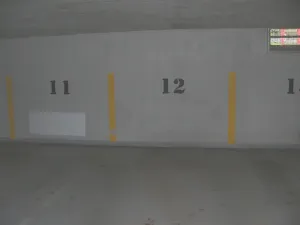 Pronájem garážového stání, Hradec Králové, Jungmannova, 6 m2