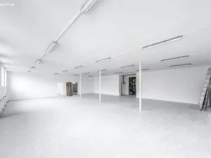 Prodej výrobních prostor, Kladno, Huťská, 1000 m2