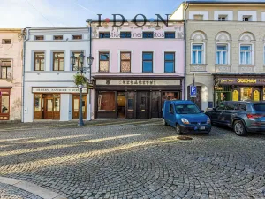 Prodej činžovního domu, Frýdek-Místek, Zámecké nám., 450 m2