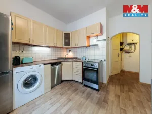 Prodej bytu 3+1, Karlovy Vary, Bulharská, 102 m2