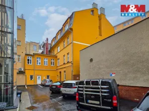 Prodej bytu 3+1, Karlovy Vary, Bulharská, 102 m2