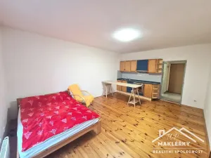 Prodej bytu 1+kk, Jesenice, V Lázních, 30 m2