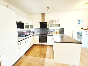 Pronájem bytu 2+kk, Jesenice, Nákupní, 65 m2