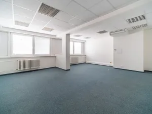 Pronájem kanceláře, Hradec Králové, Sušilova, 250 m2