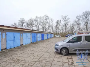 Pronájem garáže, Mělník, 17 m2