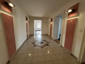 Pronájem kanceláře, Brno, Šilingrovo náměstí, 528 m2