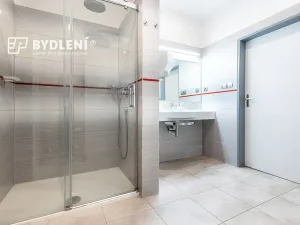 Pronájem kanceláře, Teplice, Modlanská, 153 m2