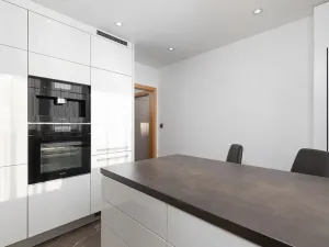 Prodej bytu 3+kk, Opava, Holasická, 65 m2