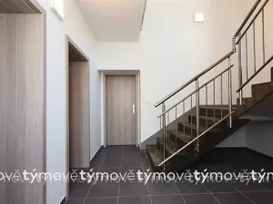 Pronájem bytu 2+kk, Pardubice, Na Hrázi, 32 m2