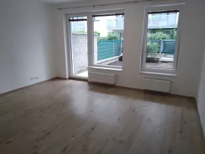 Prodej bytu 1+kk, Praha - Uhříněves, náměstí Bratří Jandusů, 35 m2