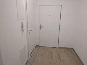 Prodej kanceláře, Praha - Uhříněves, náměstí Bratří Jandusů, 35 m2