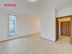 Pronájem bytu 1+kk, Poděbrady, Lidická, 37 m2