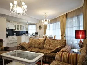 Prodej bytu 4+1, Karlovy Vary, Tylova, 182 m2