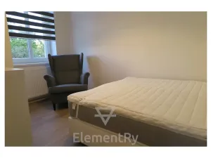 Pronájem bytu 1+1, Hradec Králové, V Lipkách, 32 m2