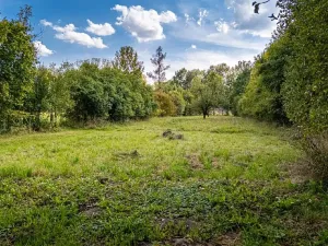 Prodej pozemku pro bydlení, Uhersko, 3765 m2